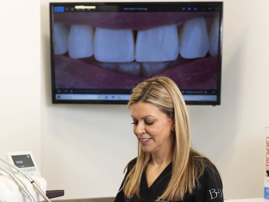 Selección del color dental para un tratamiento estético